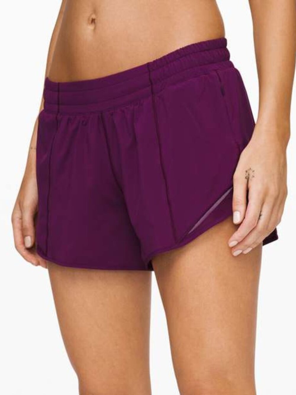 Lululemon Hotty Hot Short II *Long 4" - 4 Marvel